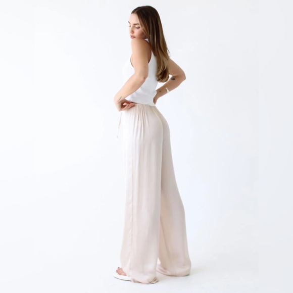 Rumored Cape Pants - Picture 4 of 6